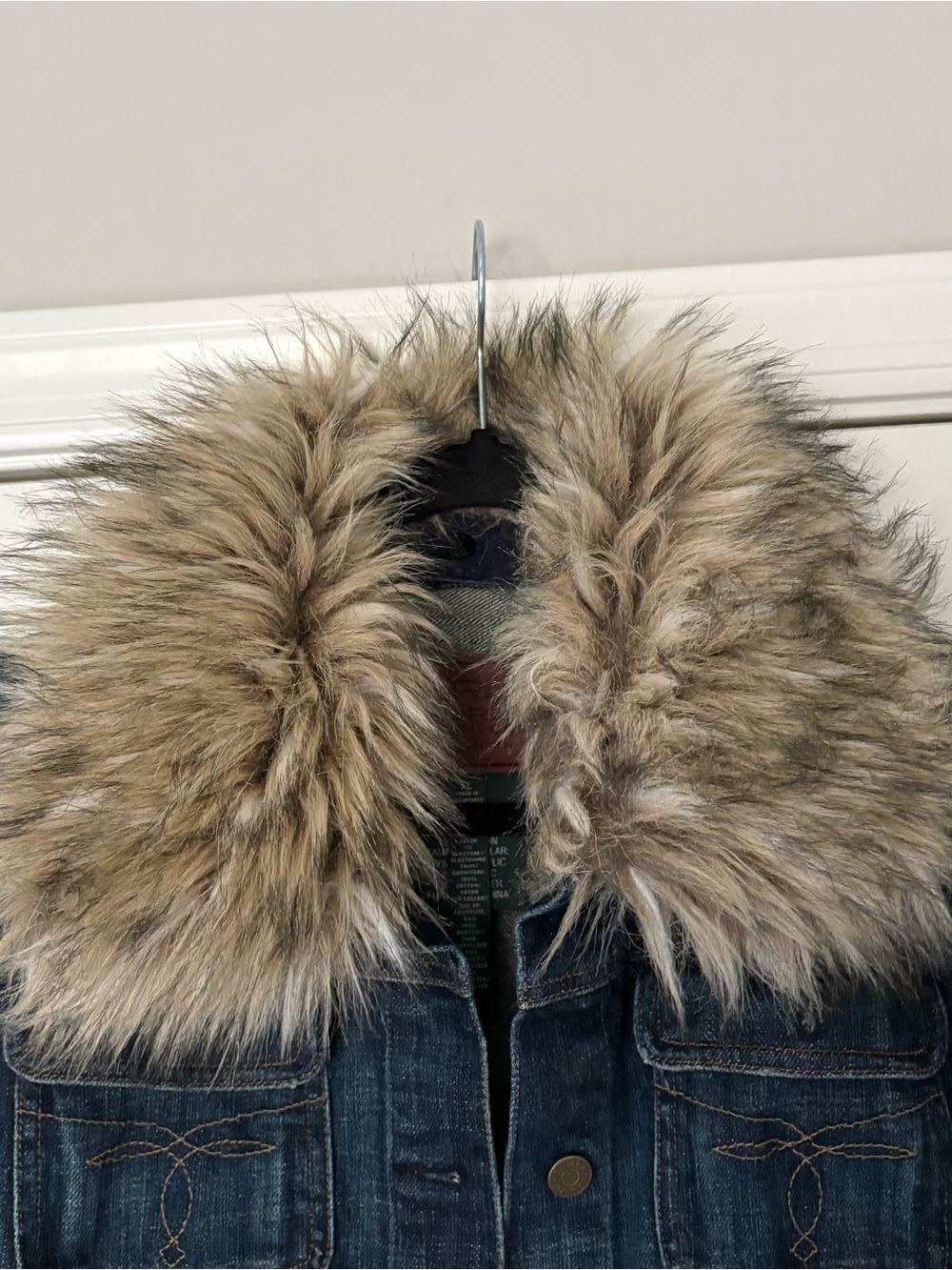 Ralph Lauren Jeans Co. Women’s Faux Fur Collar Dark Denim Jacket - Picture 2 of 11